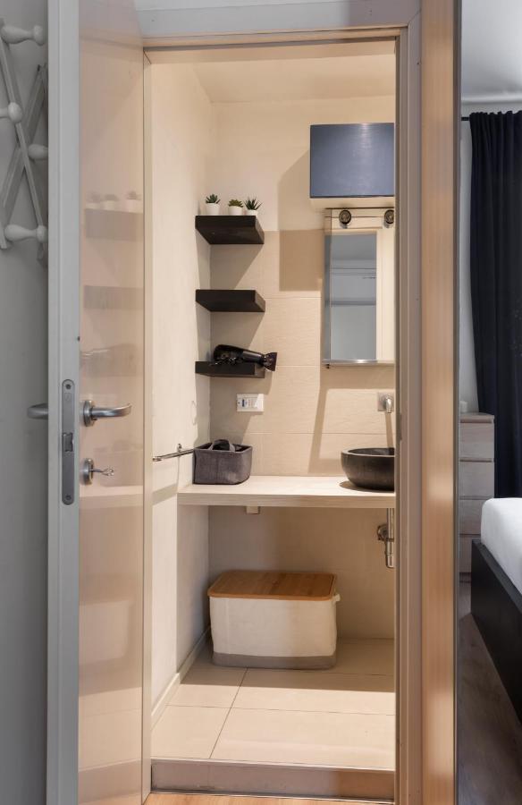 The Place, Your Place To Be - Via Tadino Apartment Milan Exterior photo